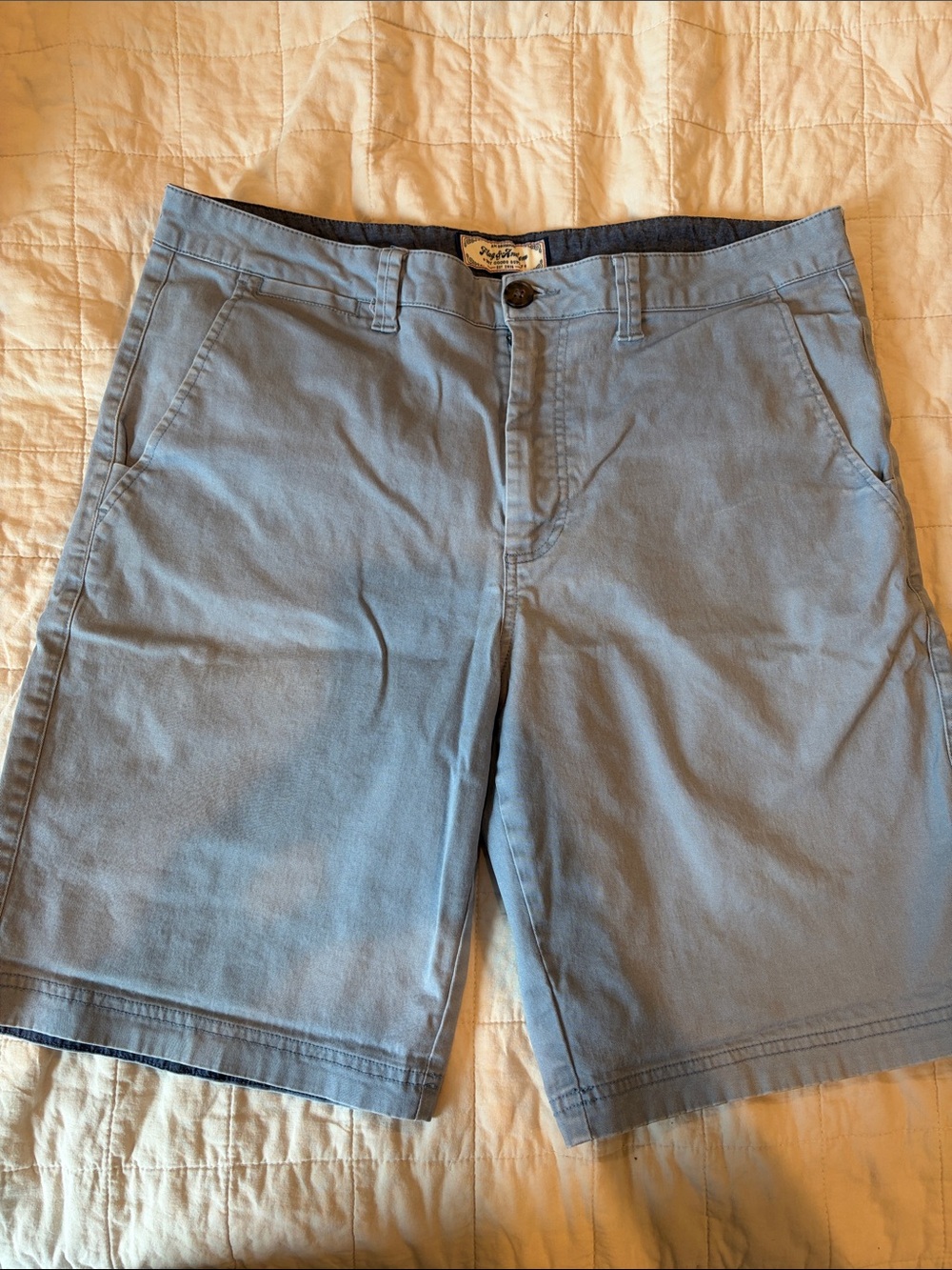 Men's Light Blue Flat-Front Chino Shorts